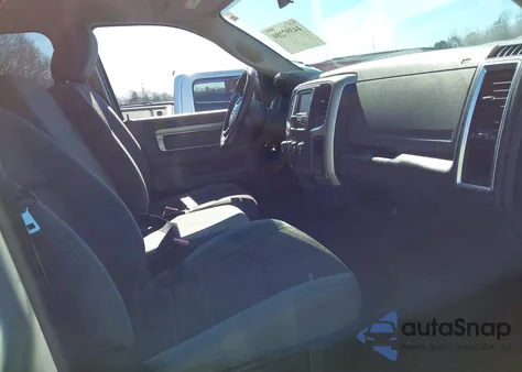 2015 Ram 1500 Big Horn z USA, uszkodzony, nr VIN 1C6RR7GT8FS531232